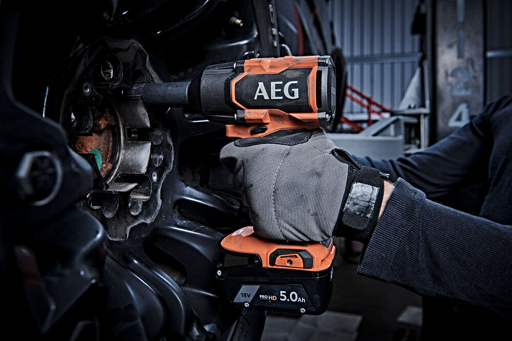 Гайковерт аккумуляторный AEG BSS18MTF12BL-0 (без аккумуляторов)