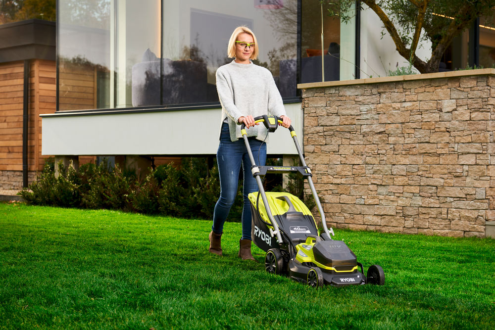 Газонокосилка RYOBI RY18LMX40A-0 (без батареи) система ONE +