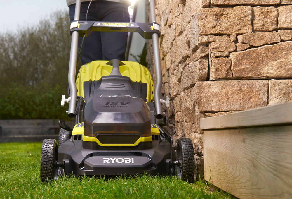 Газонокосилка RYOBI RY18LMX40A-0 (без батареи) система ONE +