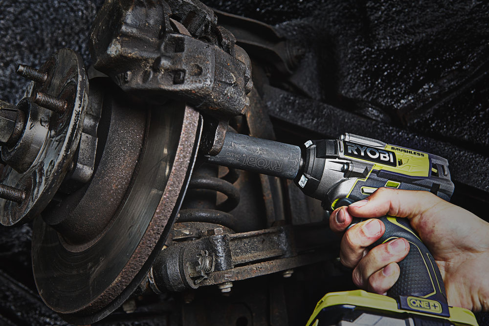 Гайковерт RYOBI R18IW7-0 (без батареи) система ONE +