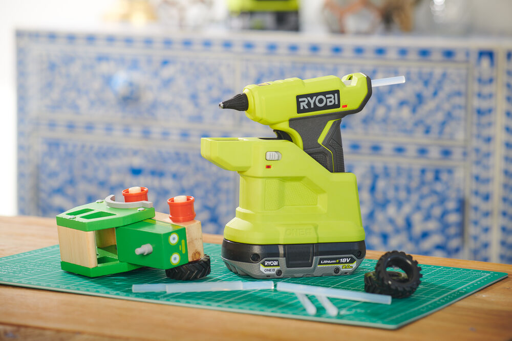 Термоклеевой пистолет RYOBI RGLM18-0 (без батареи) система ONE +