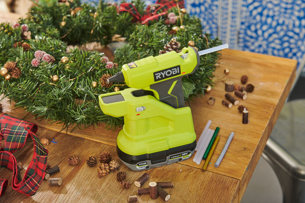 Термоклеевой пистолет RYOBI RGLM18-0 (без батареи) система ONE +