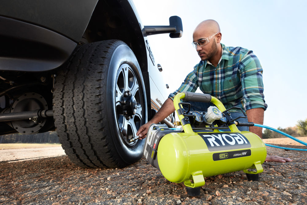 Компрессор безмасляный коаксиальный аккумуляторный RYOBI R18AC-0 (без батареи) система ONE +