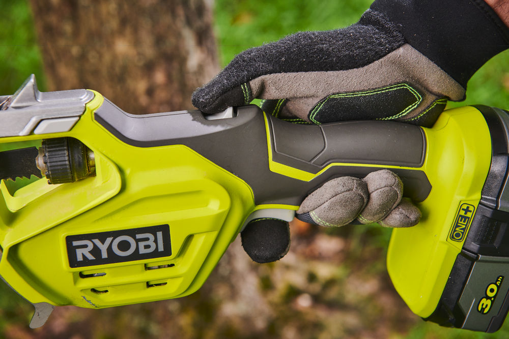 Пила садовая RYOBI RY18PSA-0 (без батареи) система ONE +