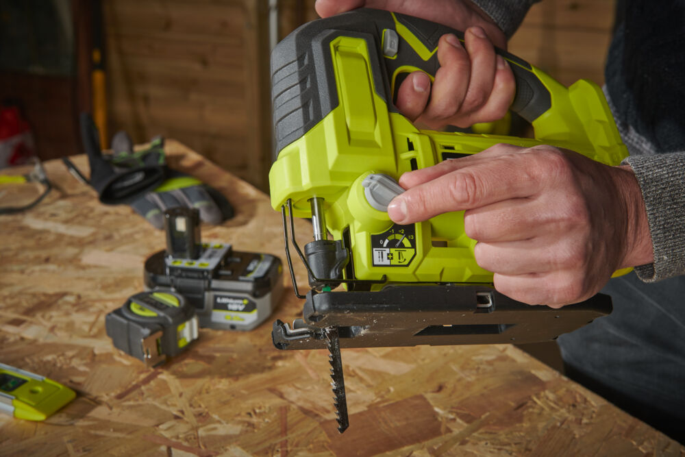 Лобзик RYOBI RJS18-0 (без батареи) система ONE +