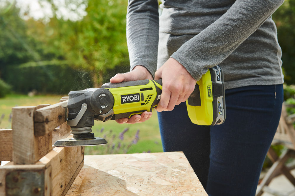 Многофункциональный инструмент RYOBI R18MT-0 (без батареи) система ONE +