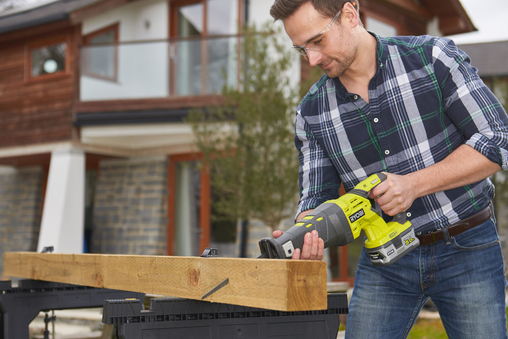 Пила сабельная RYOBI R18RS-0 (без батареи) система ONE +
