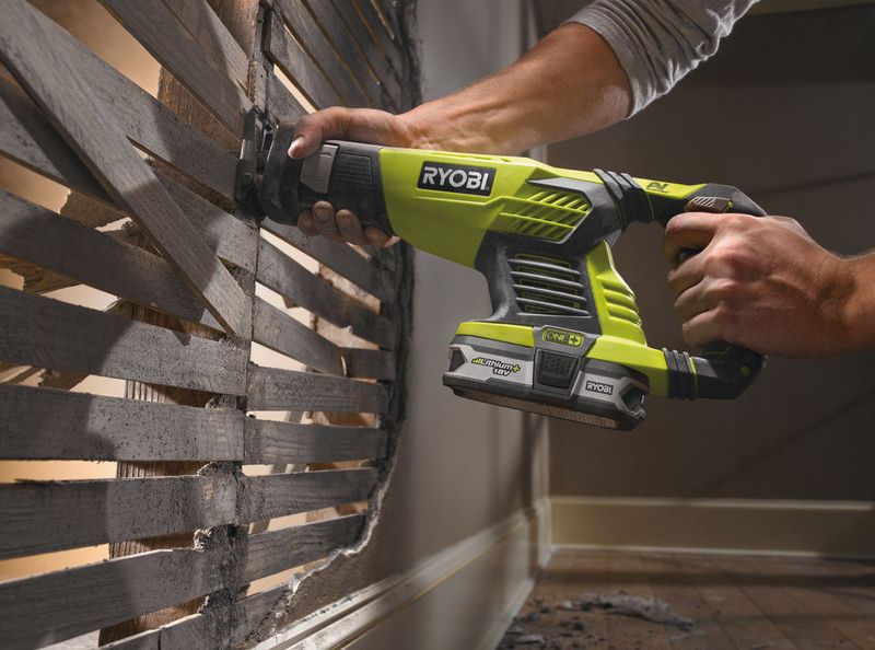 Пила сабельная RYOBI RRS1801M (без батареи) система ONE +
