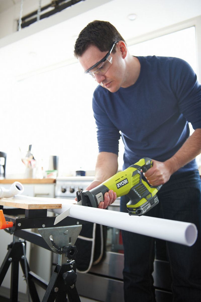 Пила сабельная RYOBI RRS1801M (без батареи) система ONE +