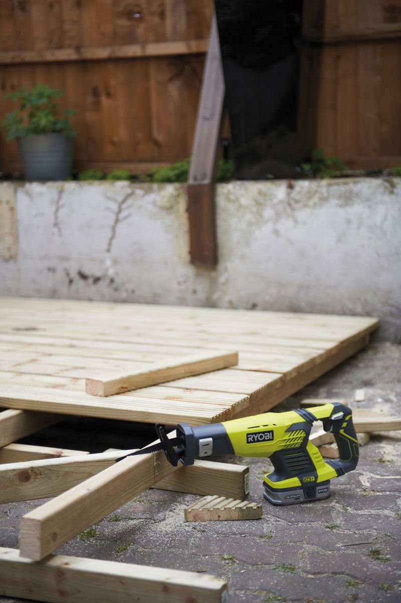 Пила сабельная RYOBI RRS1801M (без батареи) система ONE +