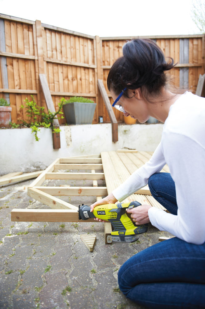Пила сабельная RYOBI RRS1801M (без батареи) система ONE +