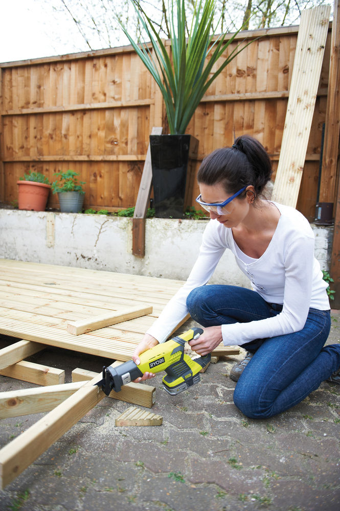 Пила сабельная RYOBI RRS1801M (без батареи) система ONE +