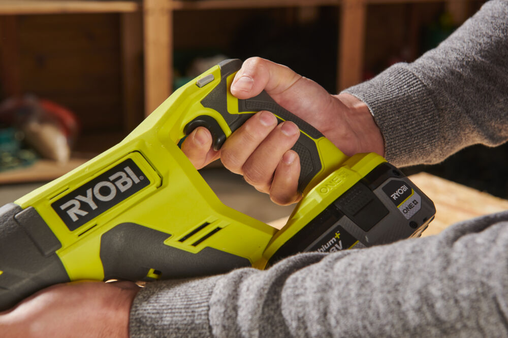 Пила сабельная RYOBI RRS18-0 (без батареи) система ONE +
