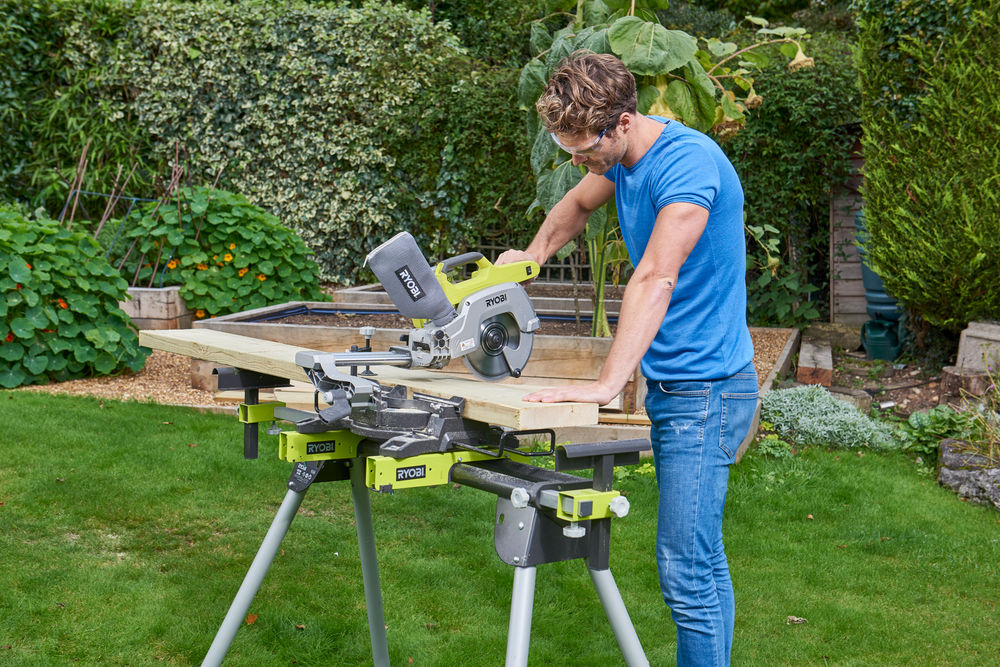 Торцовочная пила RYOBI R18MS216-0 (без батареи) система ONE +