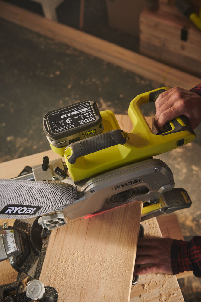 Торцовочная пила RYOBI R18MS216-0 (без батареи) система ONE +