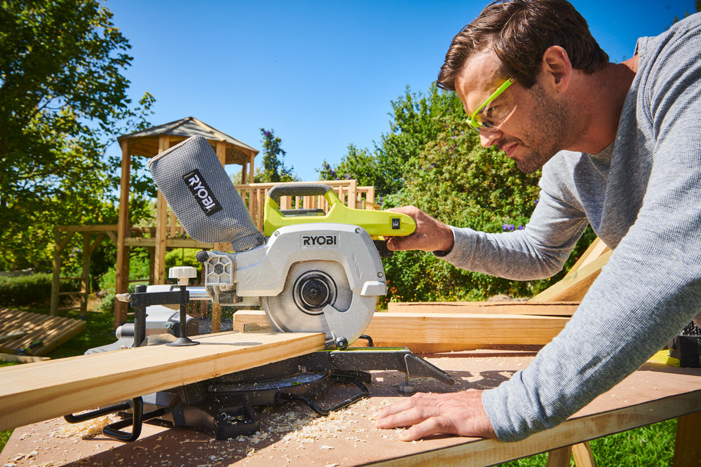 Торцовочная пила RYOBI R18MS216-0 (без батареи) система ONE +