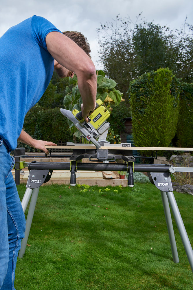 Торцовочная пила RYOBI R18MS216-0 (без батареи) система ONE +