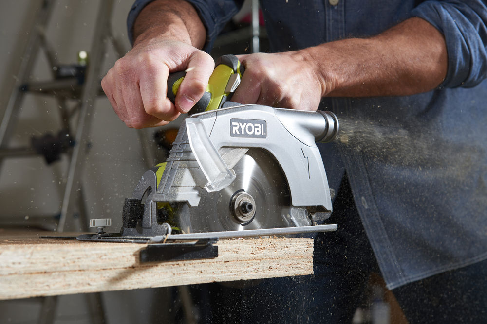 Пила циркулярная RYOBI R18CS-0 (без батареи) система ONE +