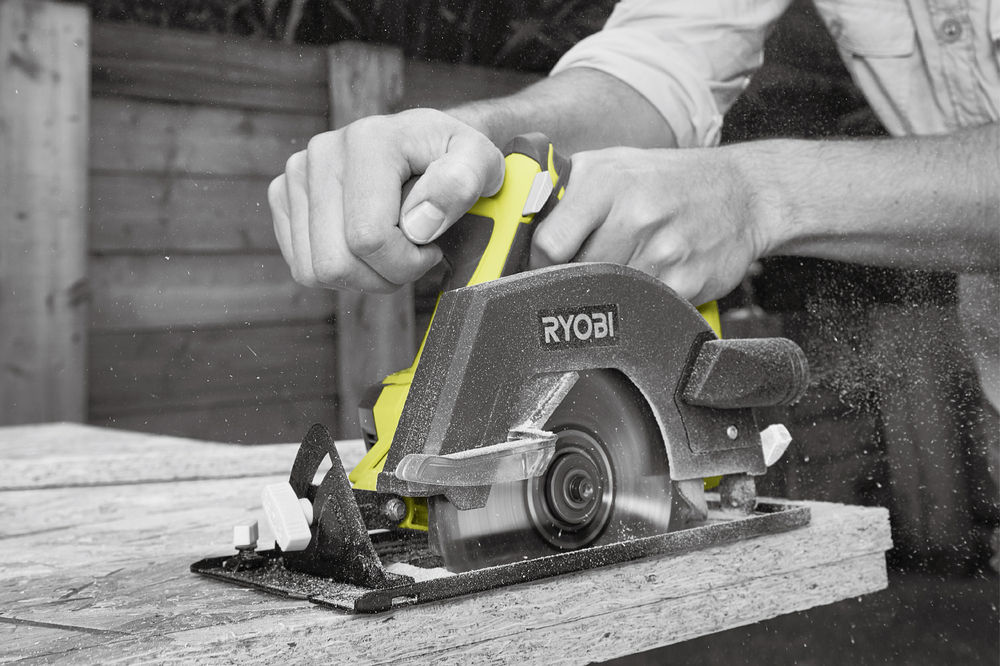 Пила циркулярная RYOBI R18CSP-0 (без батареи) система ONE +