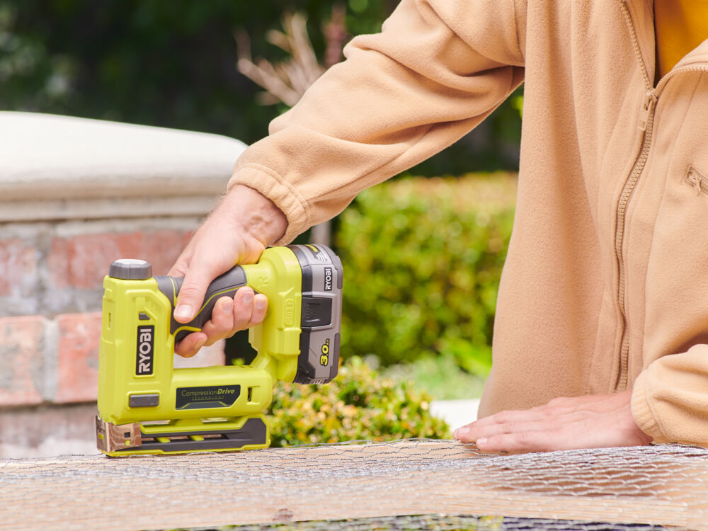Степлер RYOBI R18ST50-0 (без батареи) система ONE +