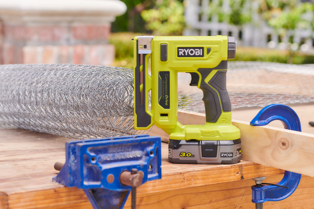 Степлер RYOBI R18ST50-0 (без батареи) система ONE +