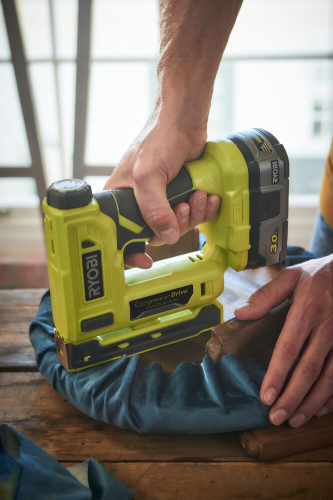 Степлер RYOBI R18ST50-0 (без батареи) система ONE +