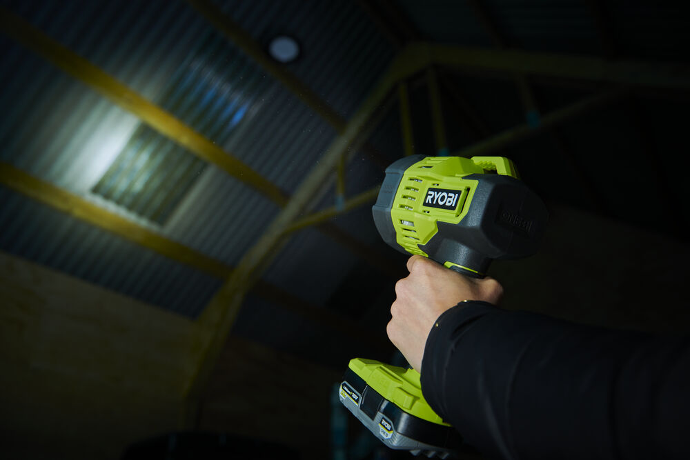 Фонарь RYOBI RLS18-0 (без батареи) система ONE +