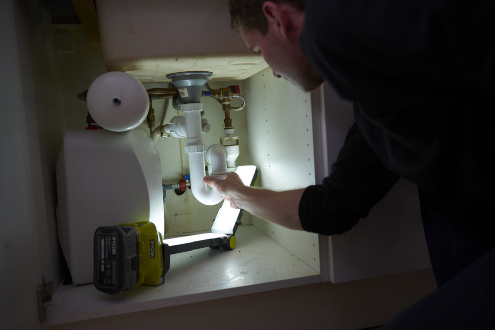 Фонарь трансформер RYOBI R18ALF-0 (без батареи) система ONE +