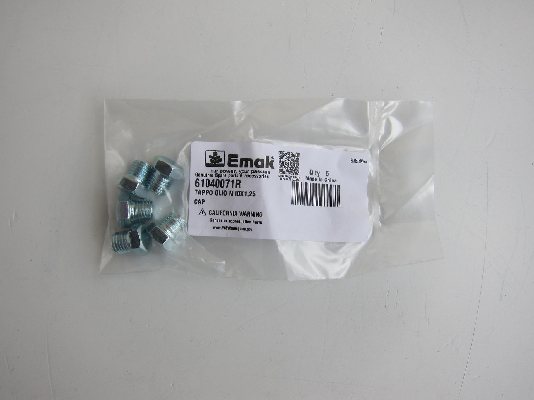 Винт в редуктор (Пробка редуктора) 61040071R