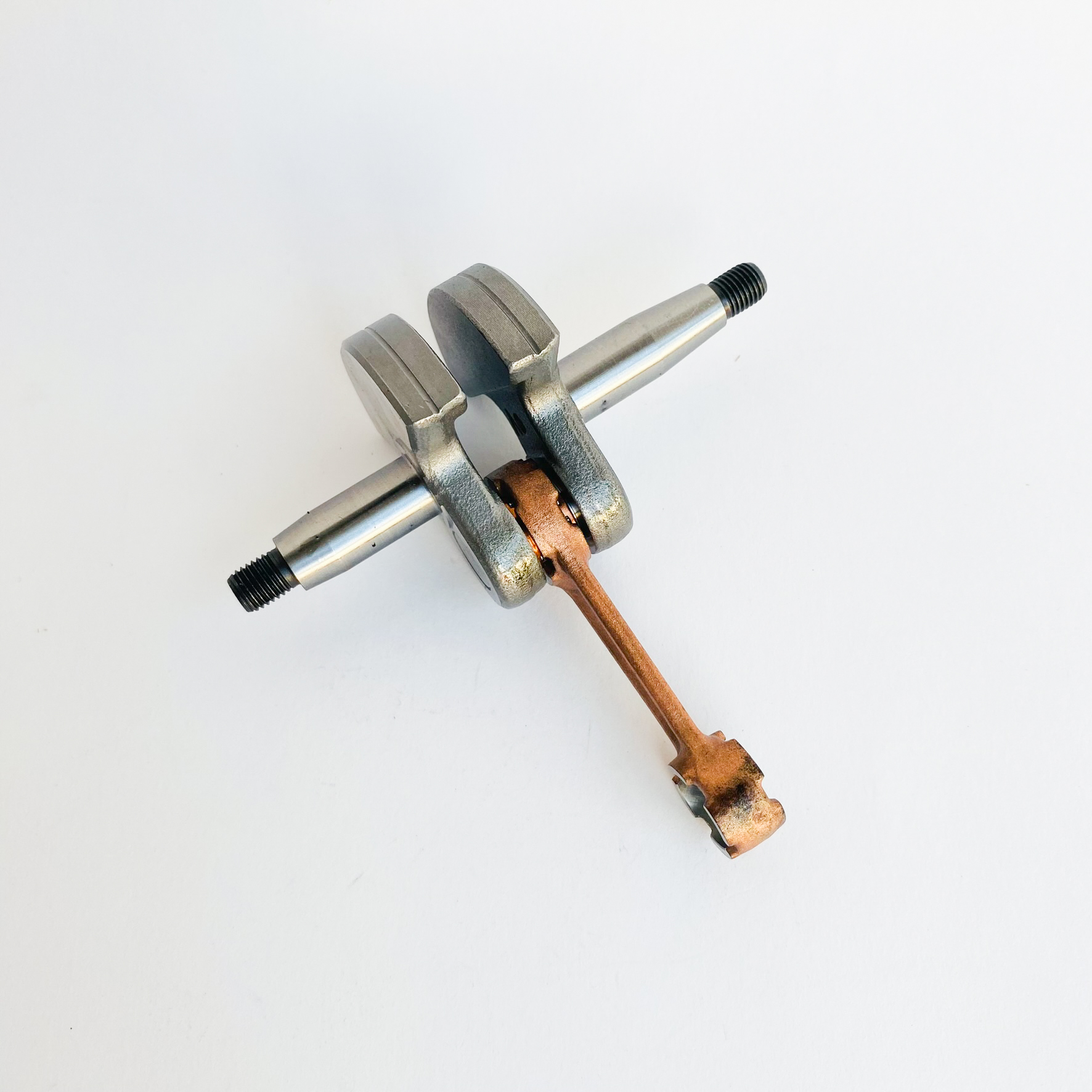 Коленвал к бензоинструменту (CRANKSHAFT)