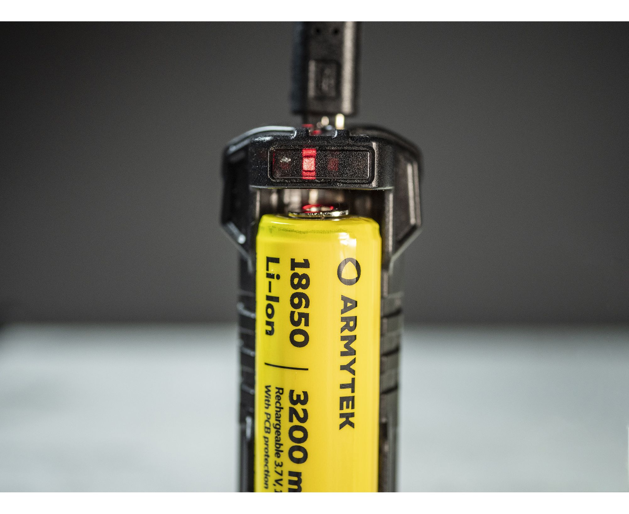 Зарядное устройство Armytek Handy C1 Pro