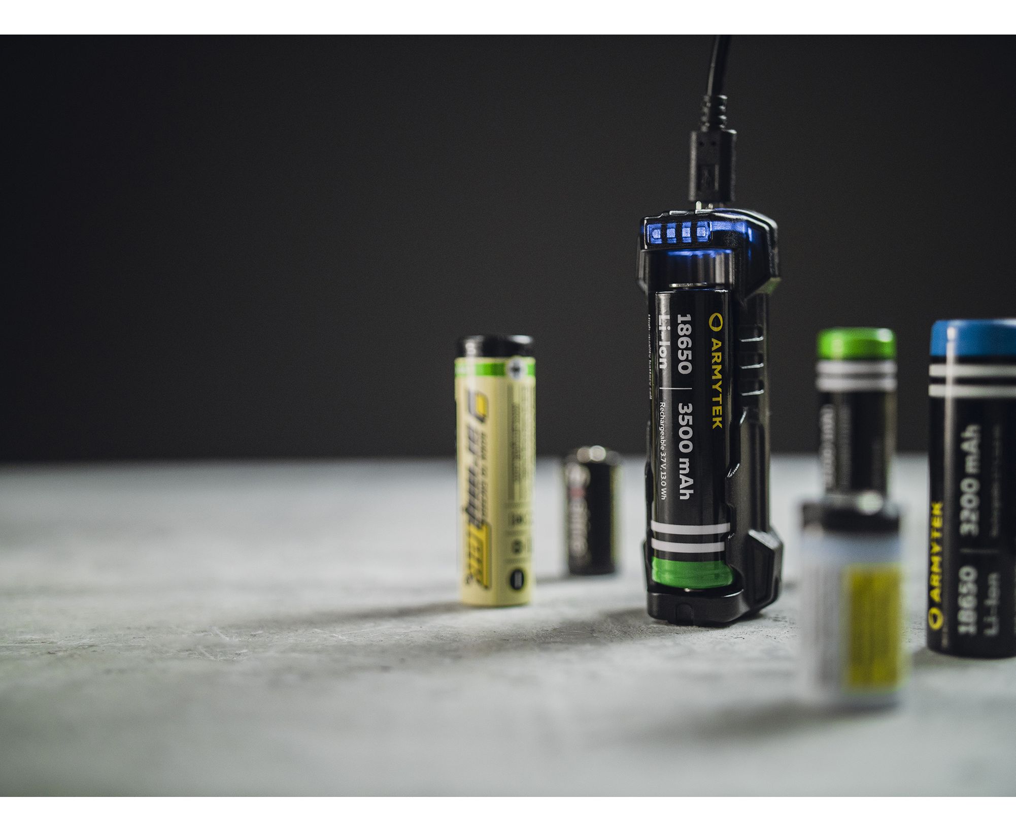 Зарядное устройство Armytek Handy C1 VE