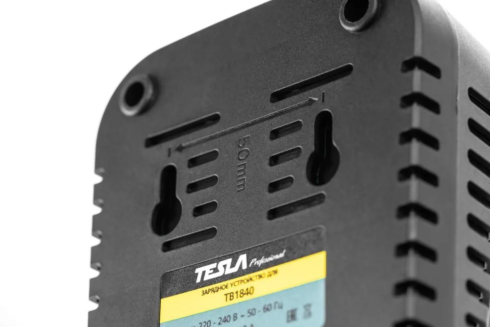 Зарядное устройство TESLA TCH18