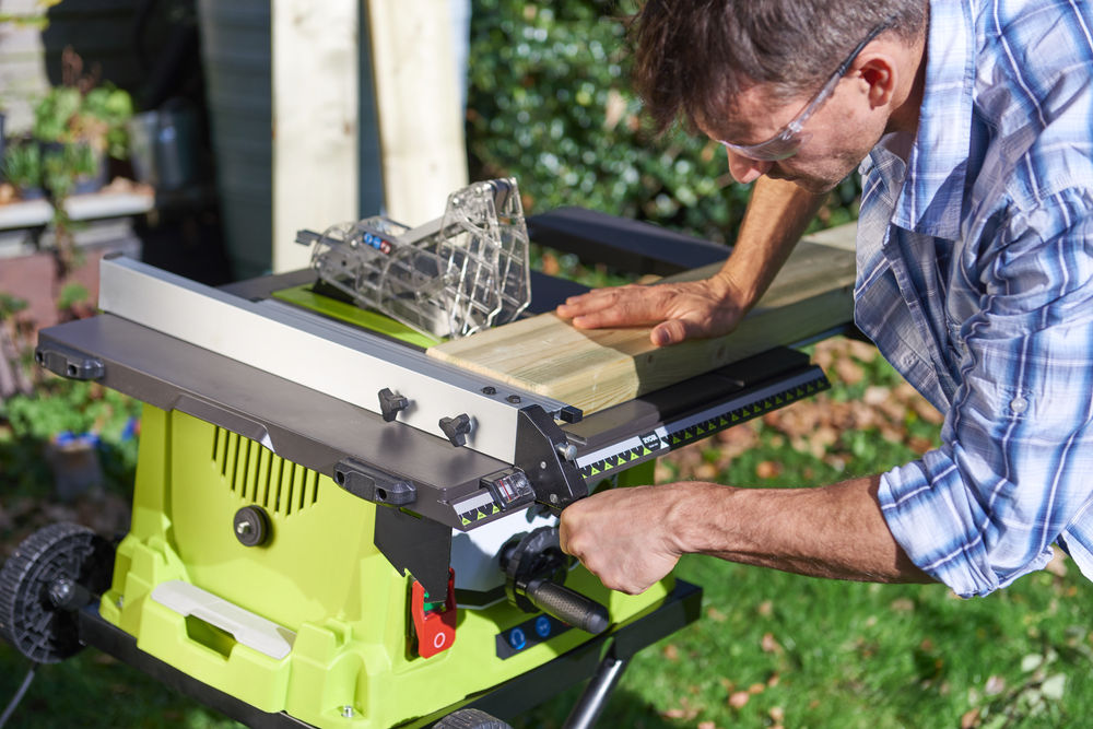 Распиловочный станок RYOBI RTS1800EF-G