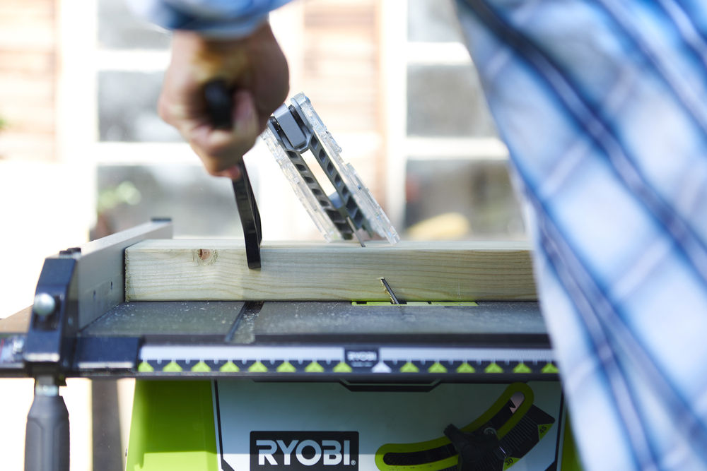 Распиловочный станок RYOBI RTS1800EF-G