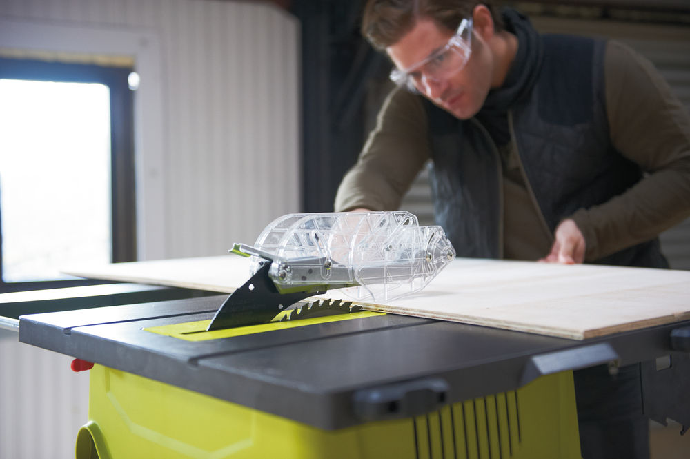 Распиловочный станок RYOBI RTS1800EF-G