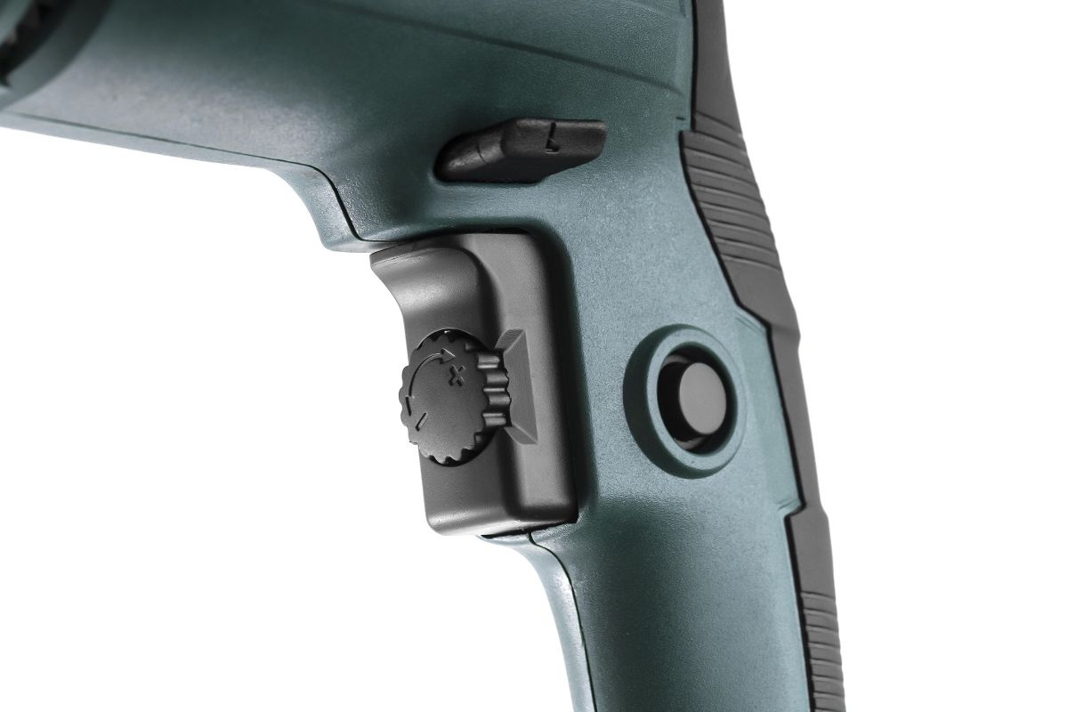 Дрель ударная Hammer UDD710D