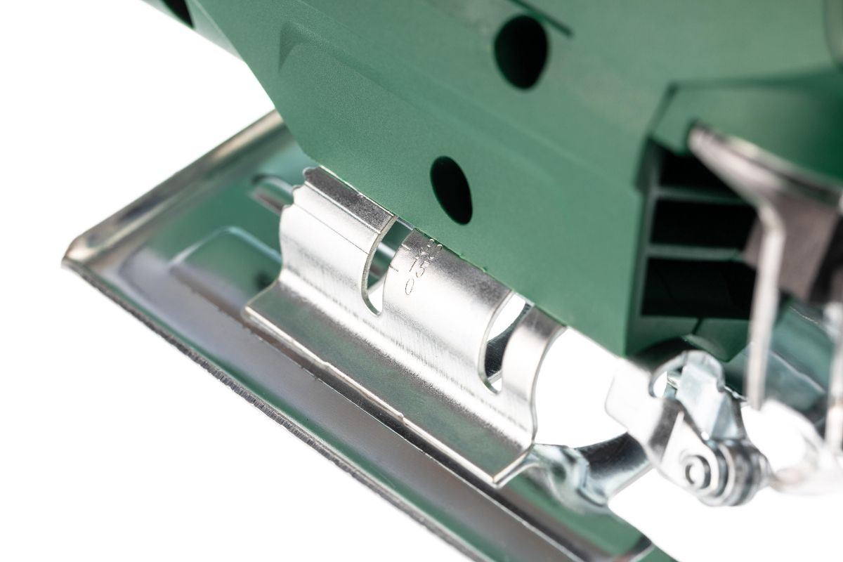 Лобзик Hammer LZK650LE