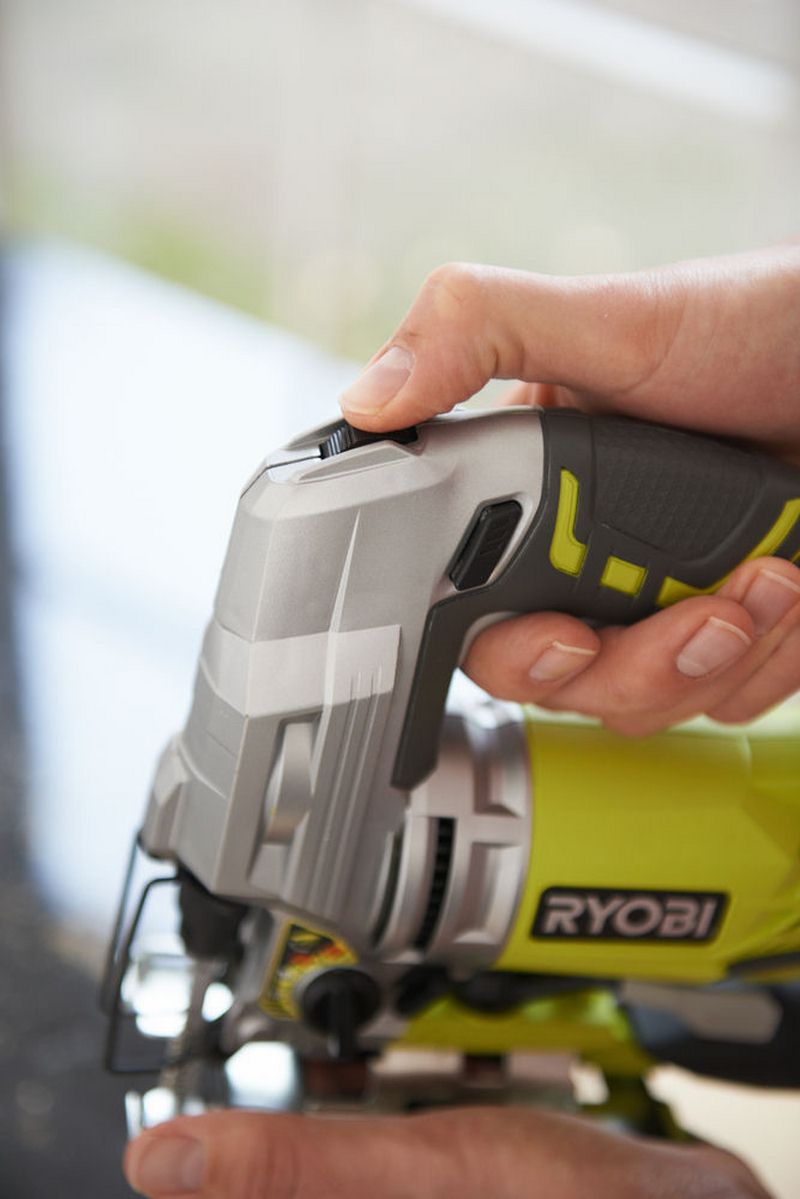 Лобзик RYOBI RJS1050-K