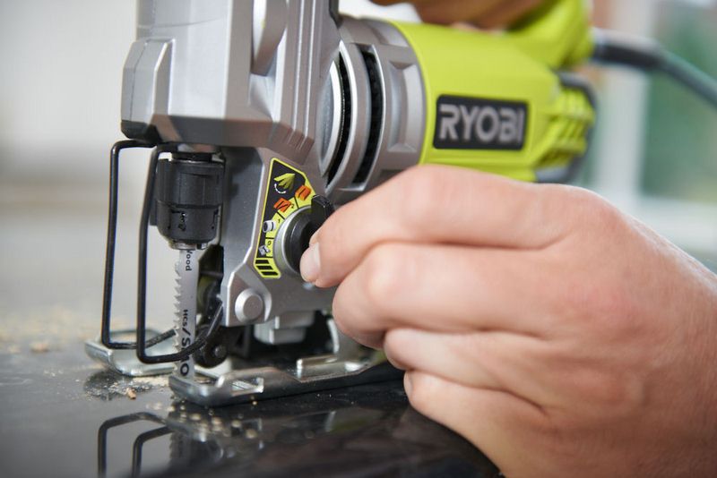 Лобзик RYOBI RJS1050-K