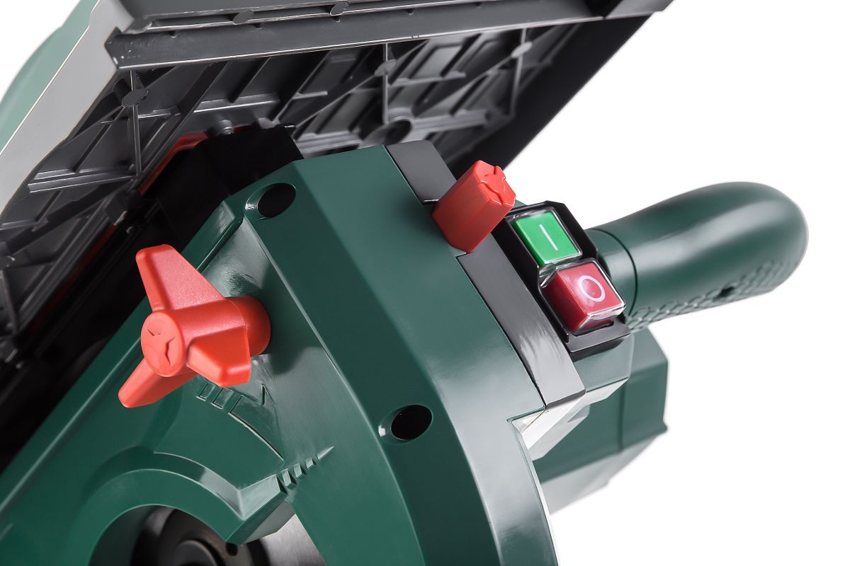 Пила торцовочная комбинированная ( + распиловочный стол) Hammer Flex STL1200/210C