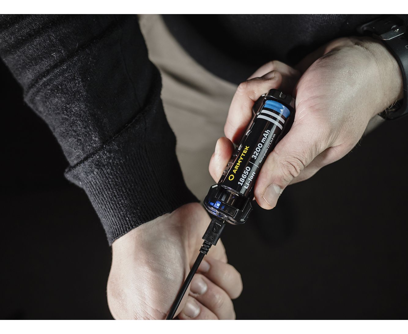 Фонарь Armytek Dobermann Extended Set Белый