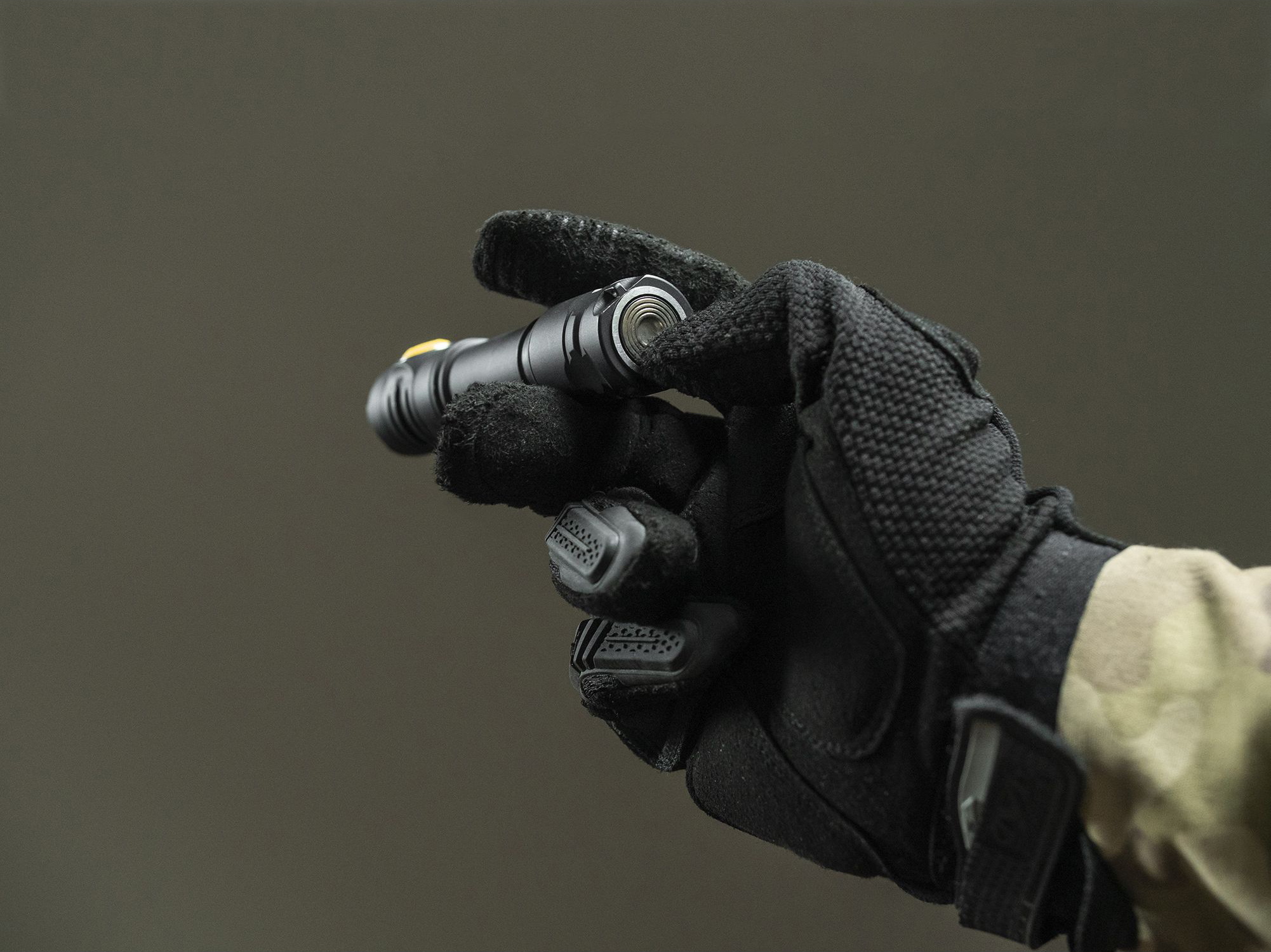 Фонарь Armytek Partner C2 Magnet USB Теплый