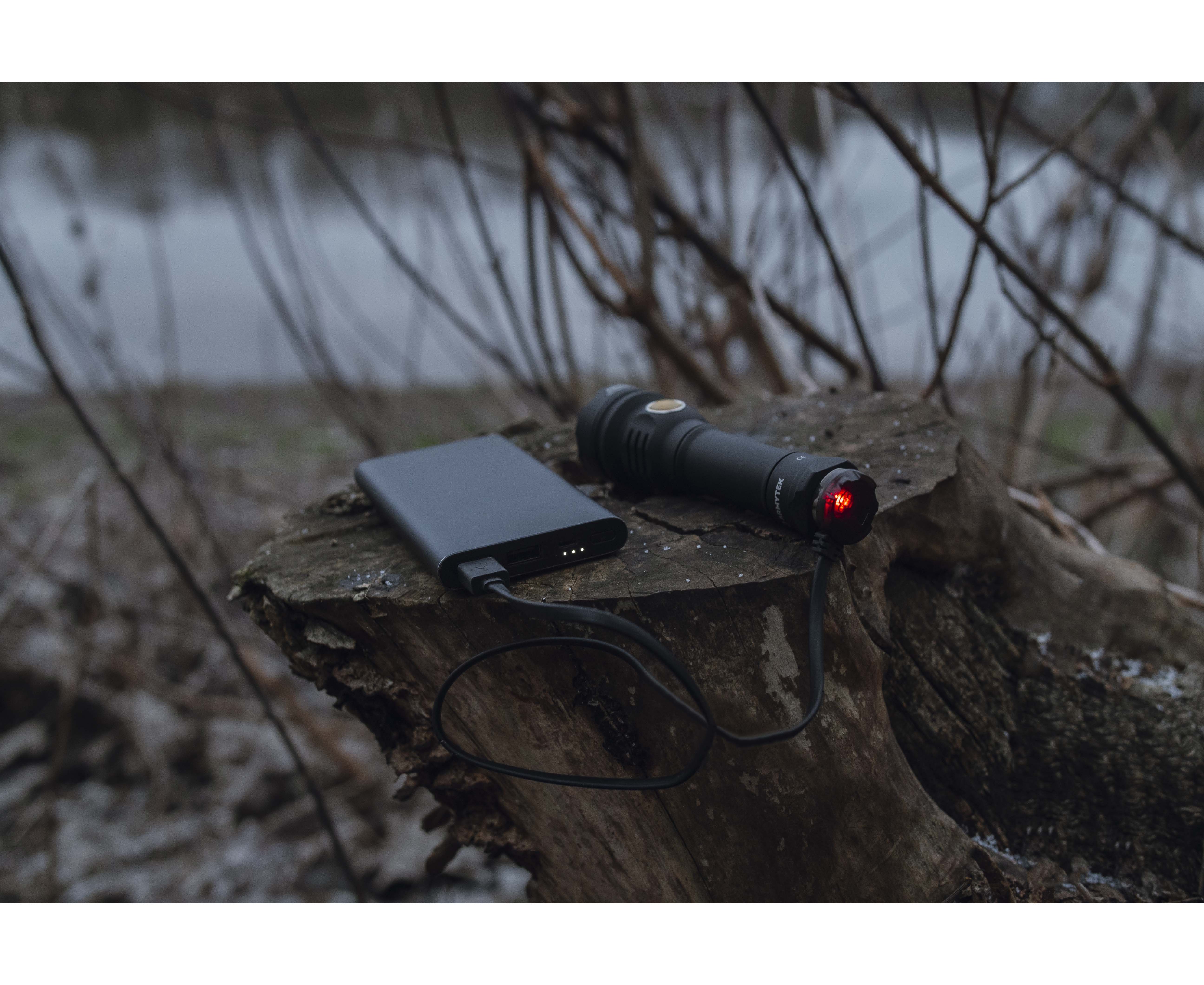 Фонарь Armytek Prime C2 Pro MAX Теплый