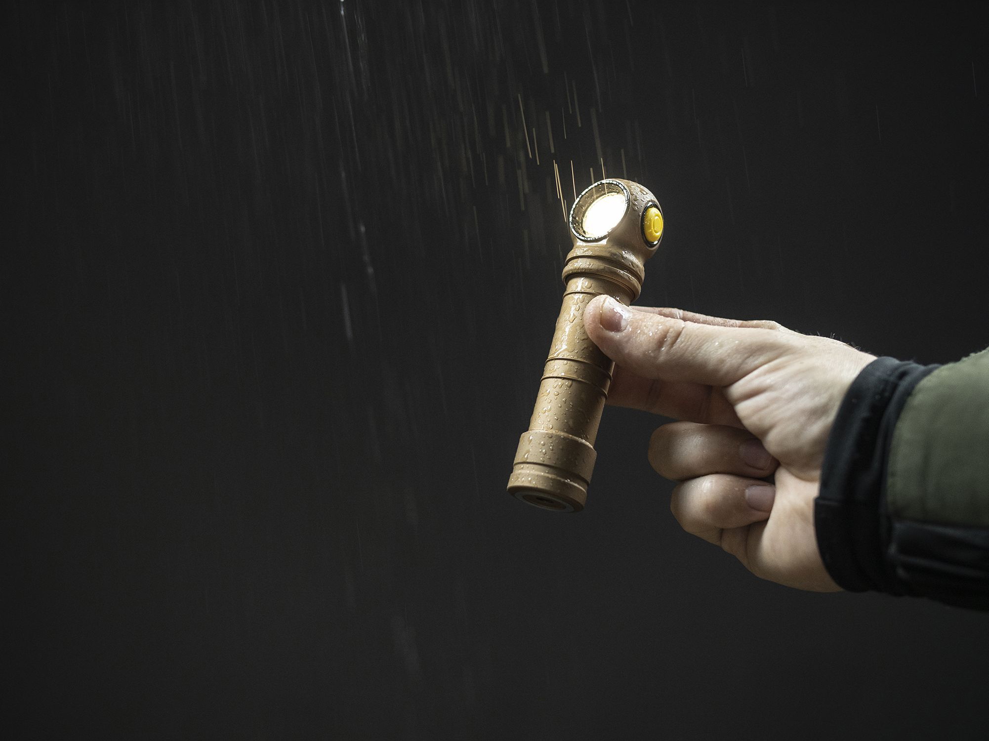 Фонарь Armytek Wizard C2 Pro Max Sand Белый