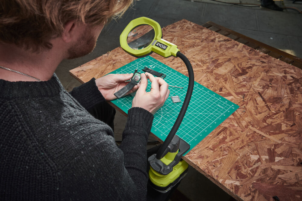 Фонарь с увеличительной линзой RYOBI RML18-0 (без батареи) система ONE +