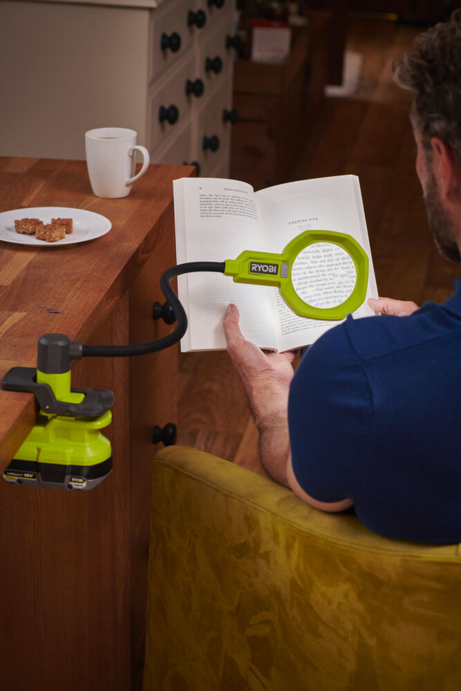 Фонарь с увеличительной линзой RYOBI RML18-0 (без батареи) система ONE +