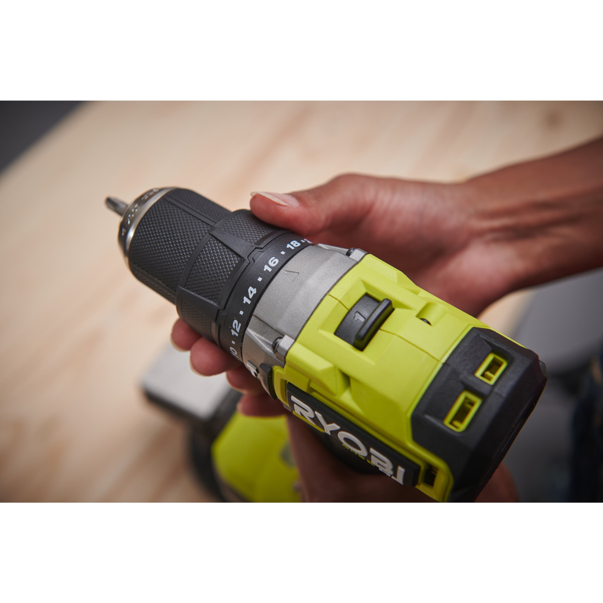 Дрель-шуруповерт ударная RYOBI RPD18C1-242S система ONE +