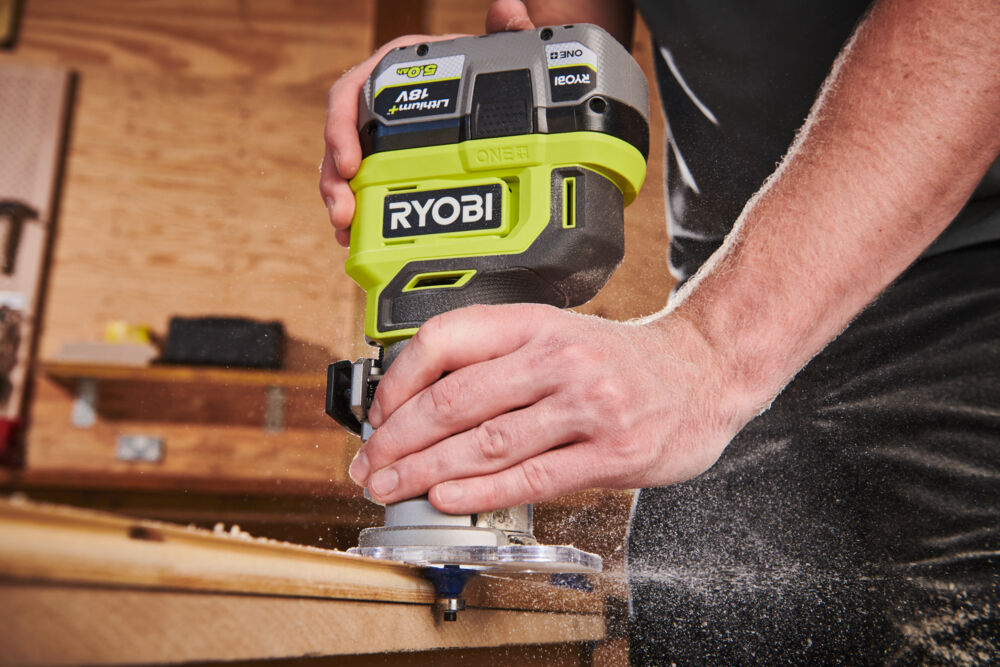 Фрезер кромочный RYOBI RTR18-0 (без батареи) система ONE +