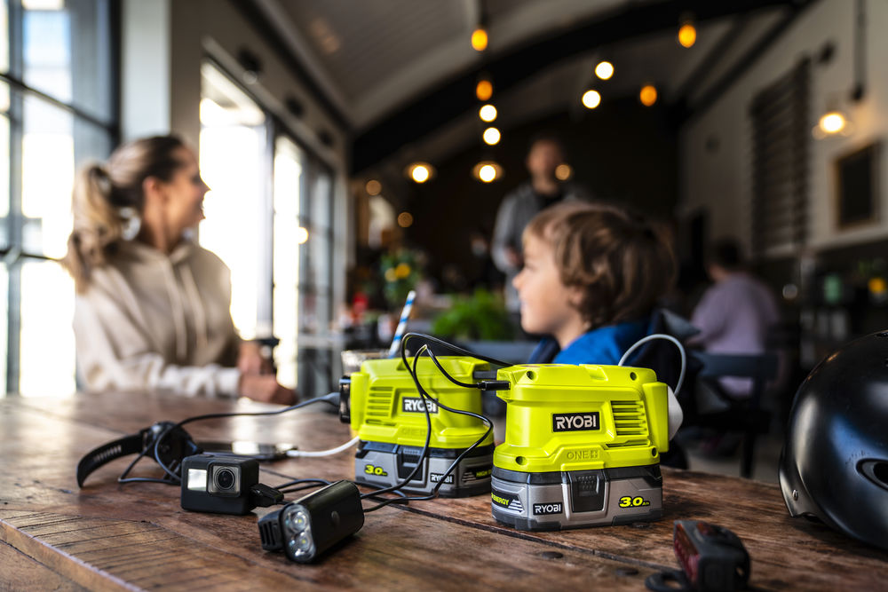 Инверторный преобразователь RYOBI RY18BI150A-0 (без батареи) система ONE +